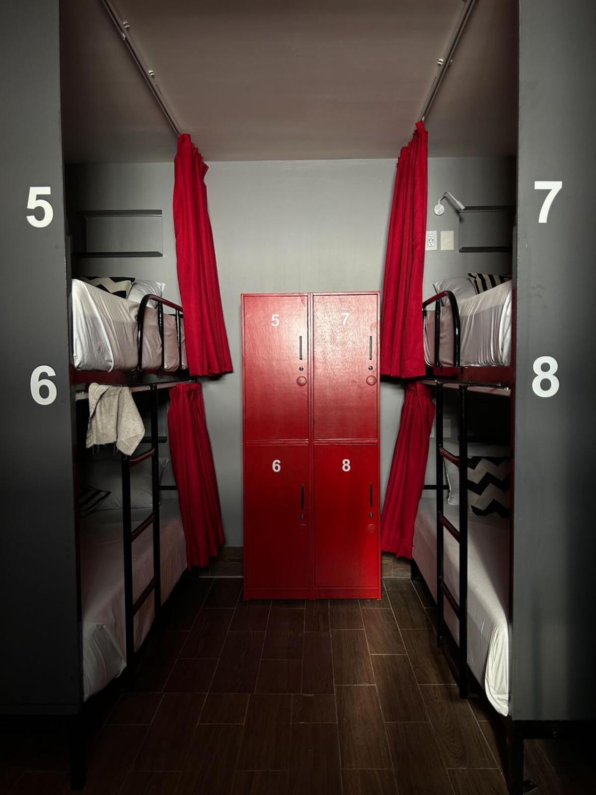 Spartacus Hostel Boutique For Men Puerto Vallarta Zewnętrze zdjęcie