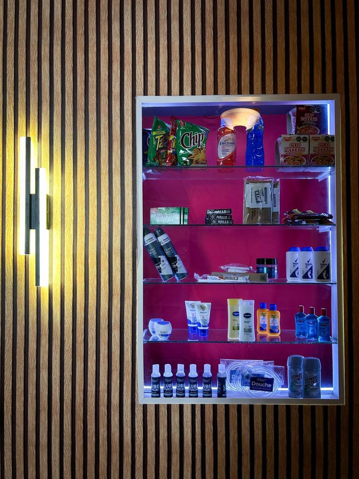 Spartacus Hostel Boutique For Men Puerto Vallarta Zewnętrze zdjęcie