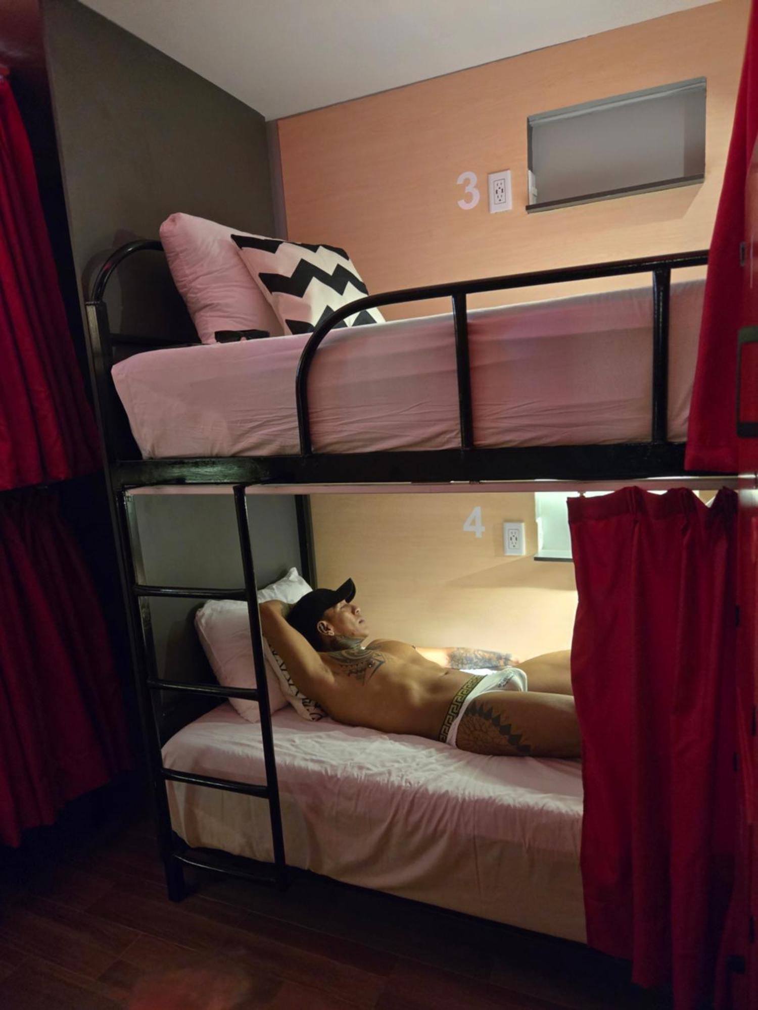 Spartacus Hostel Boutique For Men Puerto Vallarta Zewnętrze zdjęcie